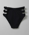 【GUACAMOLE】QUILT HEART TWO HOLES BOTTOM / BLACK