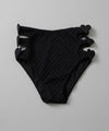 【GUACAMOLE】QUILT HEART TWO HOLES BOTTOM / BLACK